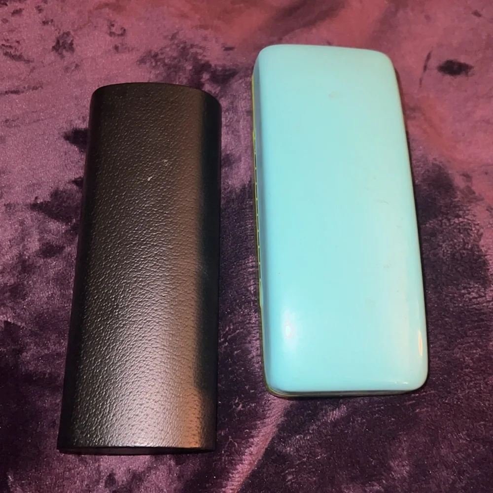 BURBERRY AND KATE SPADE SUNGLASS CASES - Picture 4 of 5